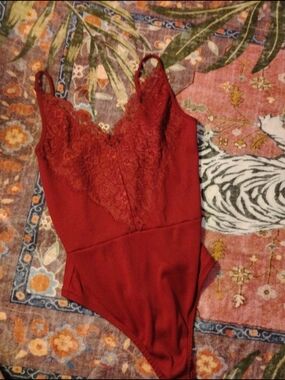 Polly & Esther Wine Red Lace Bodysuit Size M